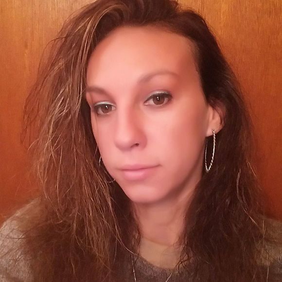 Meet the Posher Other - Meet your Posher, Elisha